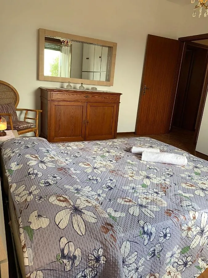 Casa Bruna, 3-Room Apartment With Private Garden Torri Del Benaco Italien