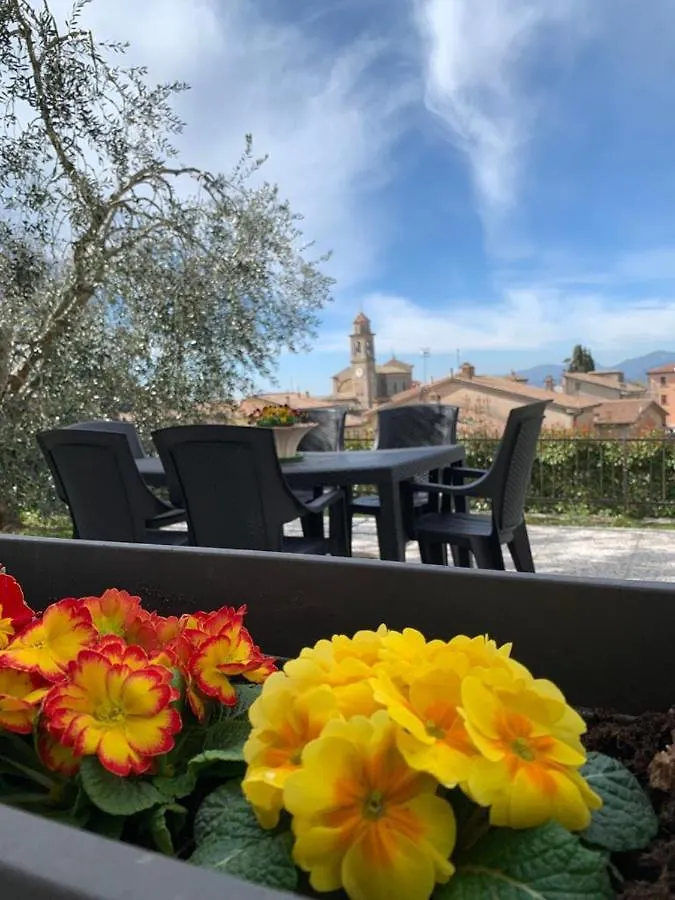 Casa Bruna, 3-Room Apartment With Private Garden Torri Del Benaco