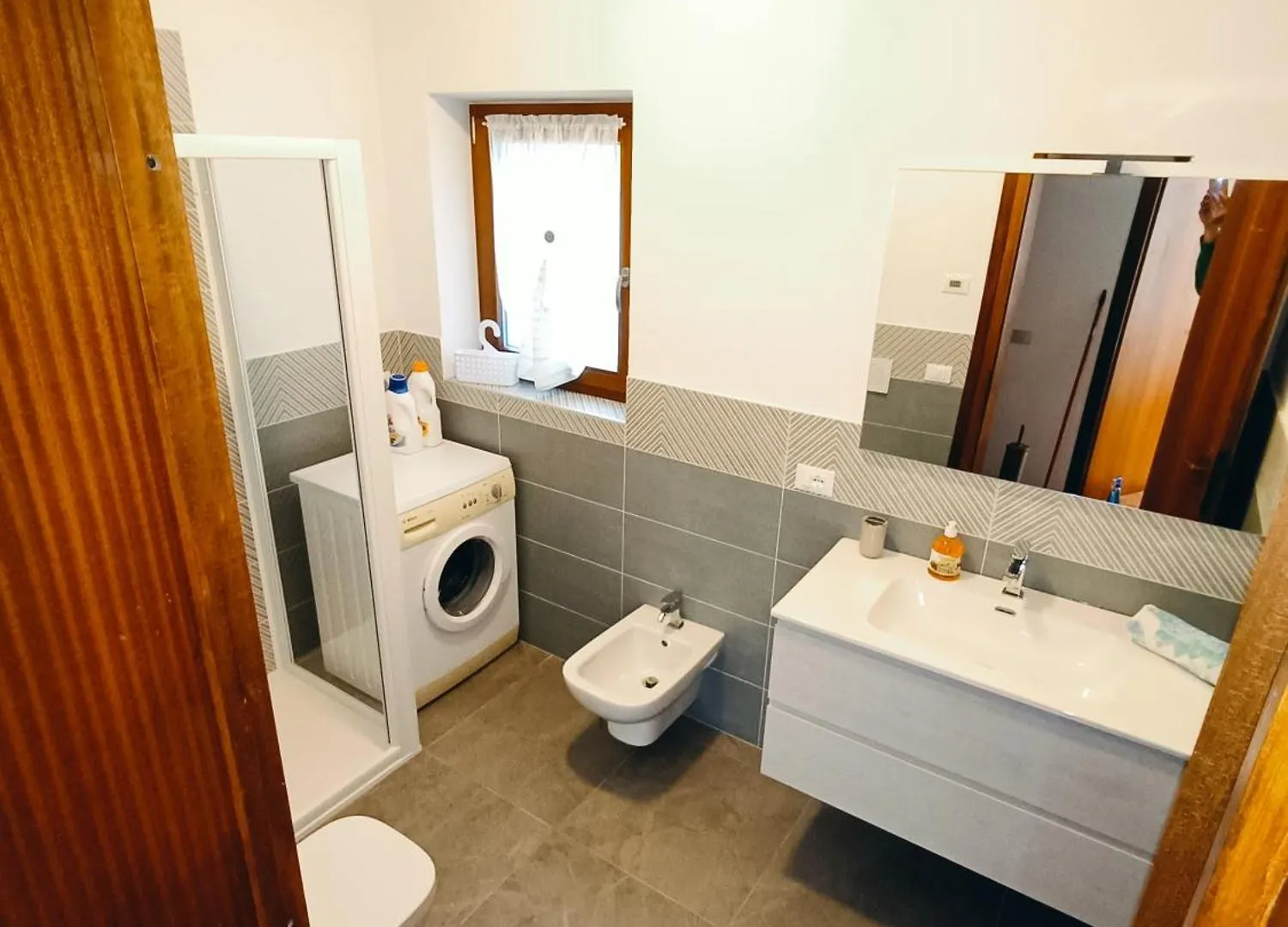 Casa Bruna, 3-Room Apartment With Private Garden Torri Del Benaco 0*,  Italien