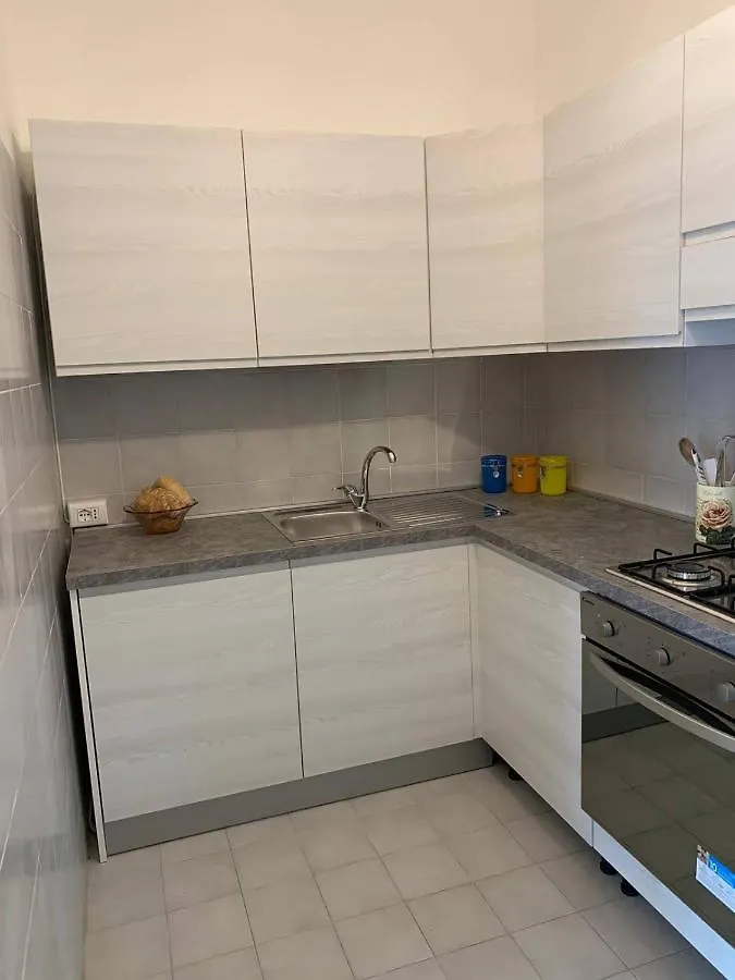 Casa Bruna, 3-Room Apartment With Private Garden Torri Del Benaco Italy